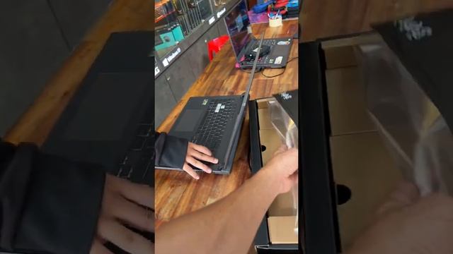 Unbox ASUS ROG G713IM - AMD RYZEN 7 - RTX 3060 6G - 144Hz смотреть онлайн