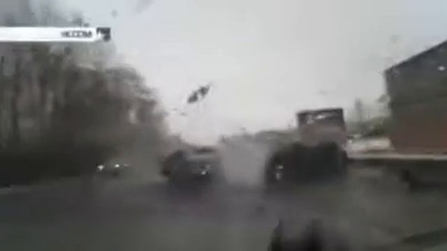 Машина разлетелась на кусочки смотреть онлайн