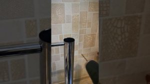 Как укрепить металлические круглые ножки стола если стол качается