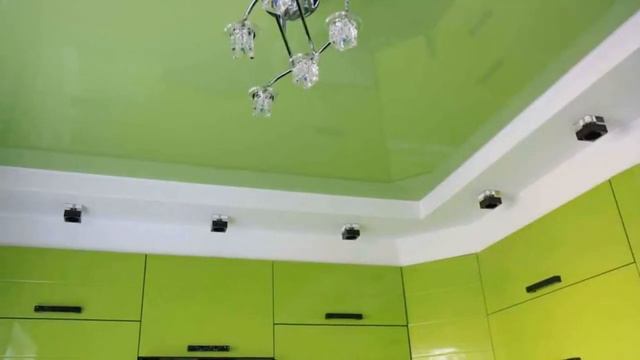Зеленые натяжные потолки в интерьере смотреть онлайн