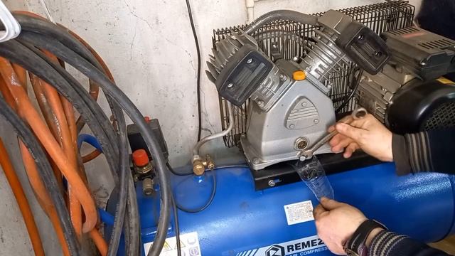 Можно ли заливать моторное масло в компрессор? смотреть онлайн