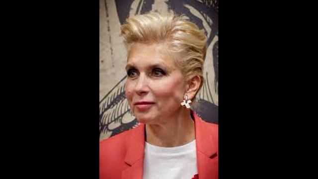 РОССИЯНЕ ПРОСТИЛИСЬ С СВИРИДОВОЙ.....СЕГОДНЯ В 10 УТРА....АЛЕНА СВИРИДОВА..... смотреть онлайн