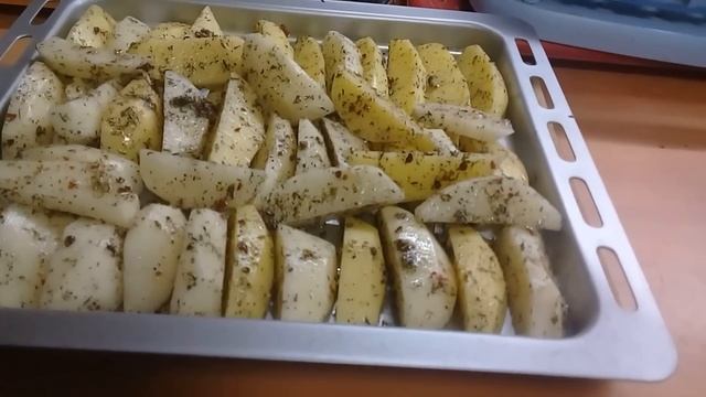 Жизнь в деревне. Накрыли стол. Приехали гости. Загуляли на 3 дня