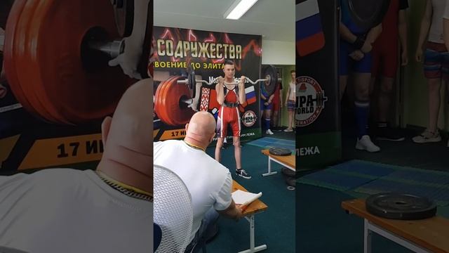 РЕКОРД МИРА ПОДЪЁМ НА БИЦЕПС ЭКСТРЕМАЛЬНЫЙ Школьник 16 лет? #shortsvideo
