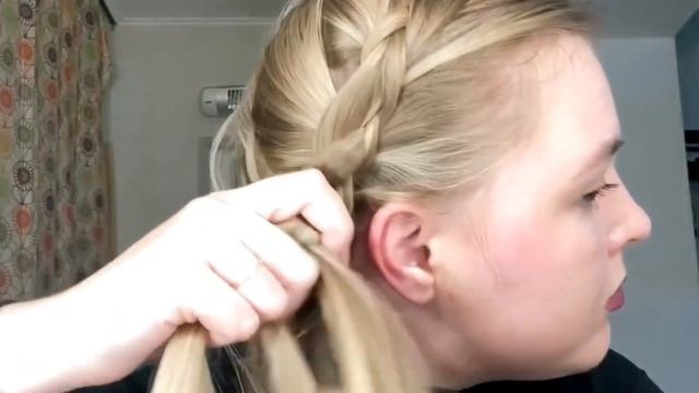 ? Прическа на каждый день. Everyday hairstyles with braids смотреть онлайн