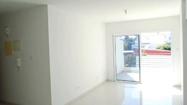 2 спальная дешевая квартира на продажу в центре Ларнаки смотреть онлайн