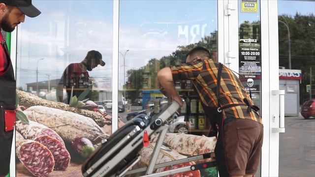 РУЛЕТ ИЗ СТЕЙКА ФЛАНК НА WEBER TRAVELER смотреть онлайн