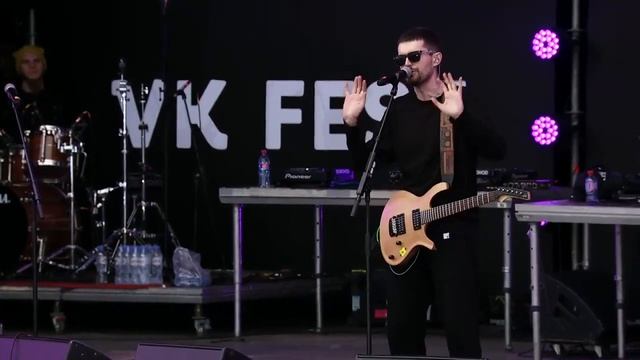 Noize MC танец (фристайл) смотреть онлайн