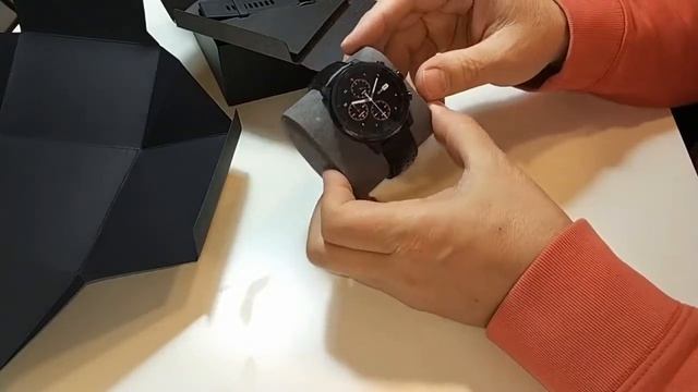 Unboxing and First look Xiaomi Amazfit Stratos 2S| Первый Взгляд на Часы Ксяоми Амазфит Стратос 2С смотреть онлайн
