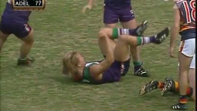 Wall to Wall Fremantle Dockers смотреть онлайн