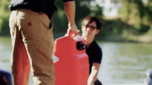 Подвесной лодочный мотор TOHATSU MFS40 смотреть онлайн