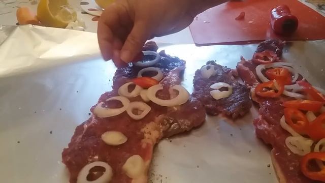 СТЕЙК ЗАПЕЧЕННЫЙ В ДУХОВКЕ С КАРТОФЕЛЕМ. 1 ЧАСТЬ. ❤ смотреть онлайн