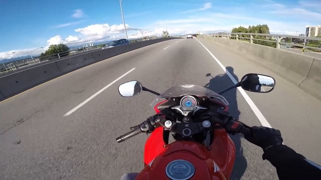 Honda CBR250R Review | Best Beginner Motorcycle - LIFE OF BRI смотреть онлайн