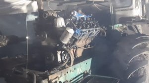 ЯМЗ-236, без крышки клапанов, без коллекторов, Т-150, дымит.