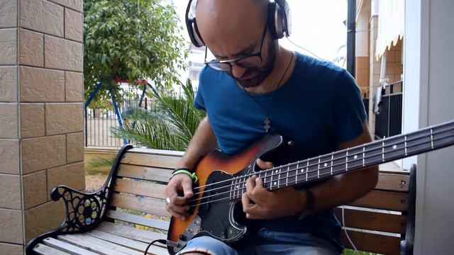 Overjoyed Stevie Wonder SOLO BASS arrangment смотреть онлайн