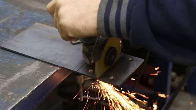 Самая ПОЛЕЗНАЯ САМОДЕЛКА из профильной трубы!Может сделать каждый! смотреть онлайн