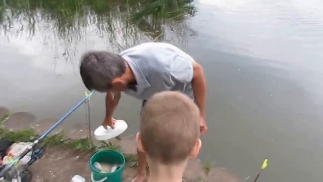 Тема на рыбалке , Борисовский пруд / Tema fishing смотреть онлайн