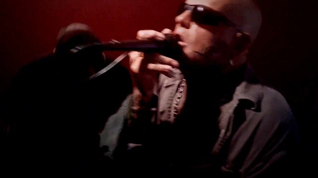 IN THE RAIN - Virovore смотреть онлайн