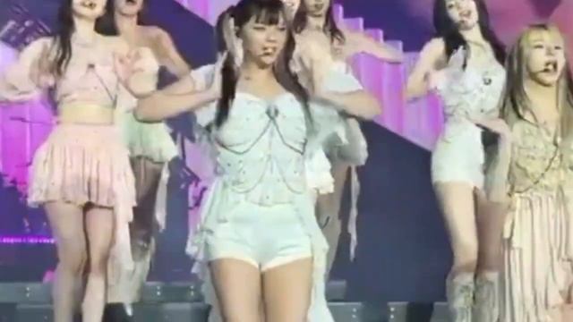 TWICE Jeongyeon shows signs of recovery from steroid side effects смотреть онлайн