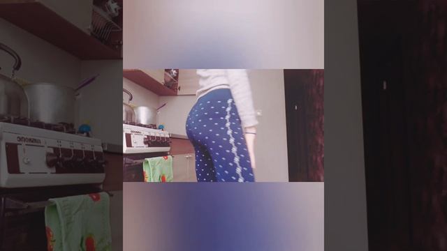 Тверк в лосинах смотреть онлайн