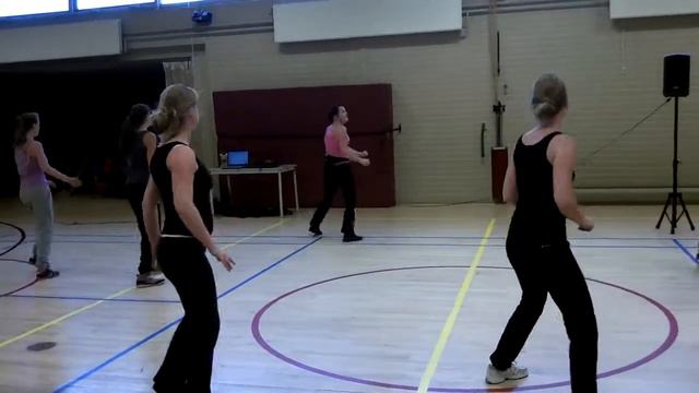 Liveklas MirandaZumba.nl Zwolle: Le Gustan los Artistas - Gente de Zona смотреть онлайн