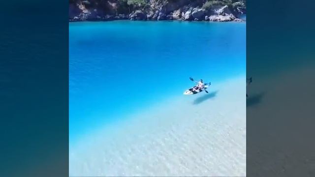 Голубая лагуна. Blue lagoon смотреть онлайн