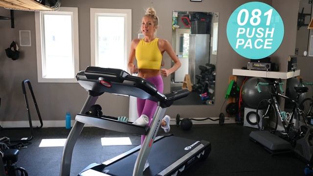 20-Min Interval Run + Giveaway! | Burn 1000+ Calories смотреть онлайн