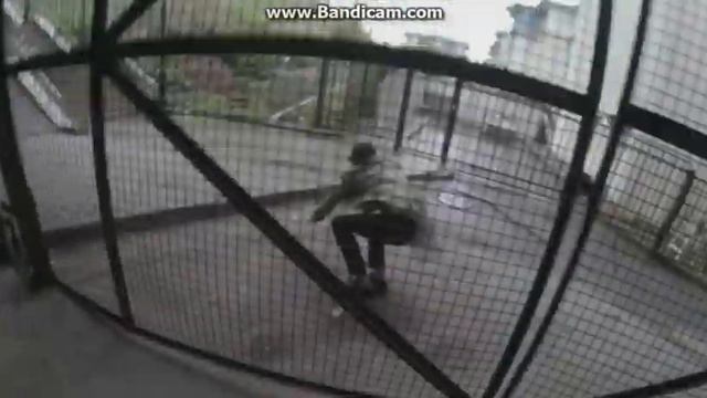 Песня из фильма Хардкор Half Pussy смотреть онлайн