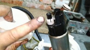 Hyundai Sonata (YF). Замена топливного фильтра тонкой и грубой очистки.