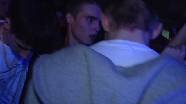 Bigie Ballz и Bumble Bizy, мастер ШИ в 2010 году взрывают у MaxFly На денюхе смотреть онлайн