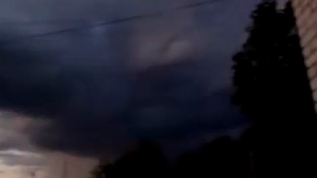 Туча но дождя не было!!! смотреть онлайн