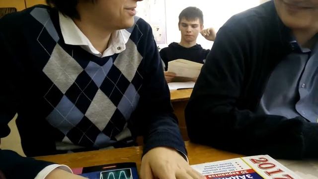 Игорь потерял ручку