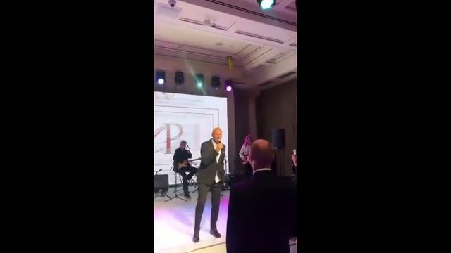 Александр Серов ведет Мишель к жениху смотреть онлайн