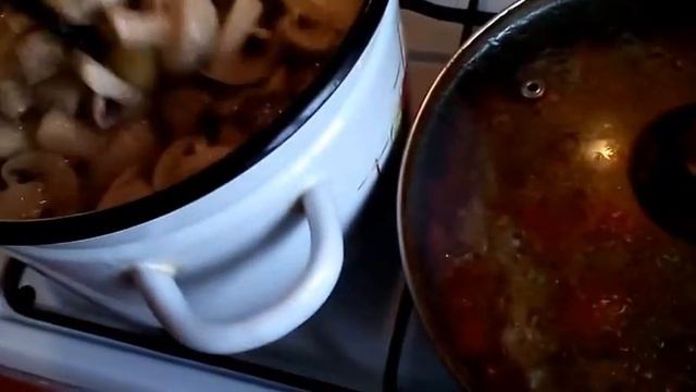 Суп с грибами и мясом смотреть онлайн
