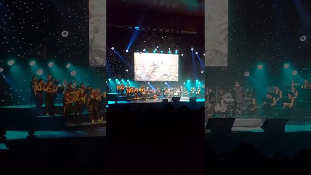 Howl's Moving Castle - Main theme (live orchestra) смотреть онлайн