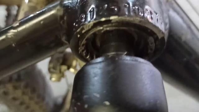 Снять шатун велосипеда. Крайний вариант. смотреть онлайн