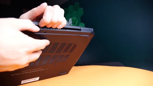 Gigabyte Aorus 5 FIRST LOOK - 9th gen mobile i7 and build quality for all! смотреть онлайн