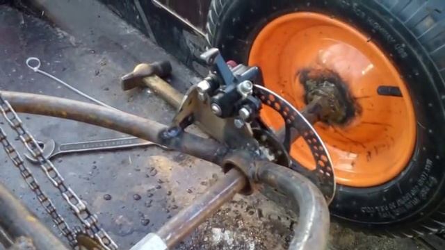 квадрик из бензопилы смотреть онлайн