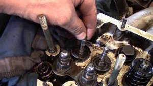 Одна из причин большого (огромного)расхода моторного масла.Ремонт ВАЗ 2102