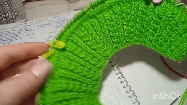 Детская кофта спицами на 2-3 года с вертикальным прорезным карманом. 1Часть смотреть онлайн