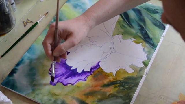 Как нарисовать ирис аквамаркерами + акварель (фон)./ How to draw iris with aquamarkers. смотреть онлайн
