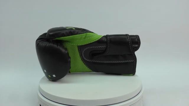Детские перчатки RDX BOXING GLOVE KIDS BLACK/GREEN J-3 смотреть онлайн
