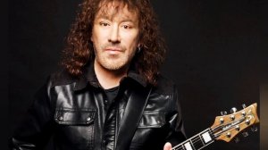 " Белые розы, желтые тюльпаны" исполняет Игорь Лазука