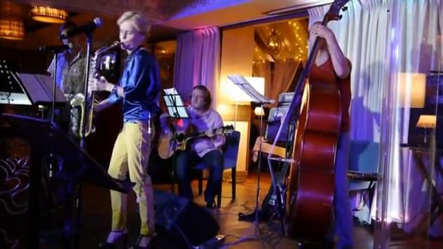 Таня Ларина Саксофон Демо - IMPORIO Jazz Cafe смотреть онлайн