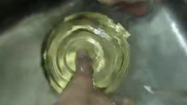 Opening a Can of Surströmming смотреть онлайн