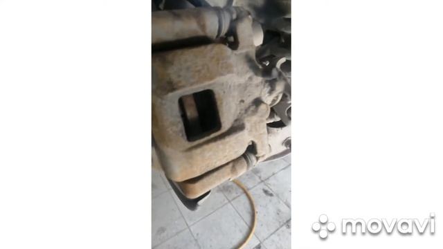 Mitsubishi Outlander Провели работы по замене правого внешнего ШРУСА, передних стоек стабилизатора смотреть онлайн