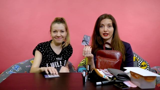 ЧТО В МОЕЙ СУМКЕ 2018: Ой, всё! смотреть онлайн