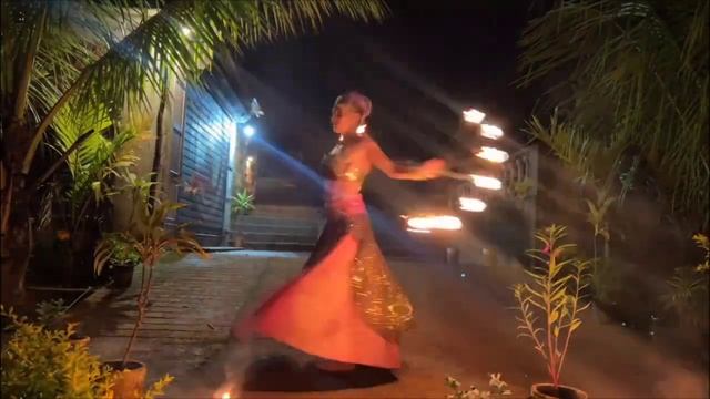 Танец "птица феникс" #танецсогнëм#девушкасогнëм#fireshow смотреть онлайн