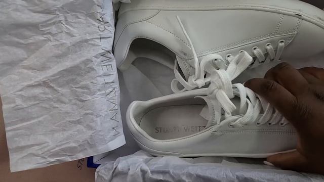 Stuart Weitzman Livvy Sneaker ACI- Leather | Shoe Unboxing| SweetMoLuxe смотреть онлайн