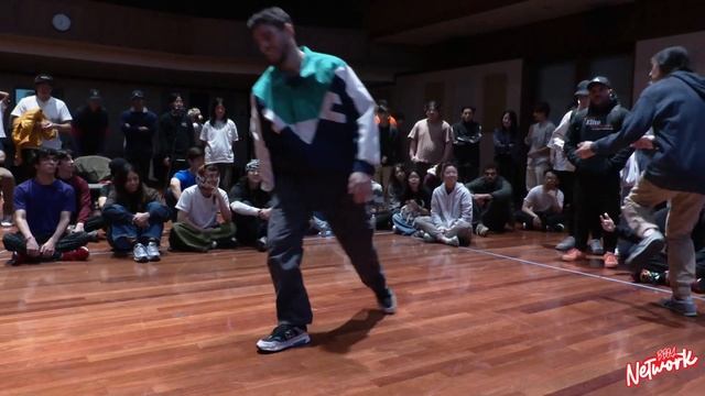 Jandro Vs Rock Lobzter - 1 V 1 Top 16- Pass The Torch - NYU Breaking - BNC смотреть онлайн